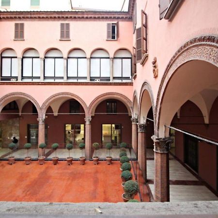 Ugo Bassi Lux Apartment Bolonya Dış mekan fotoğraf